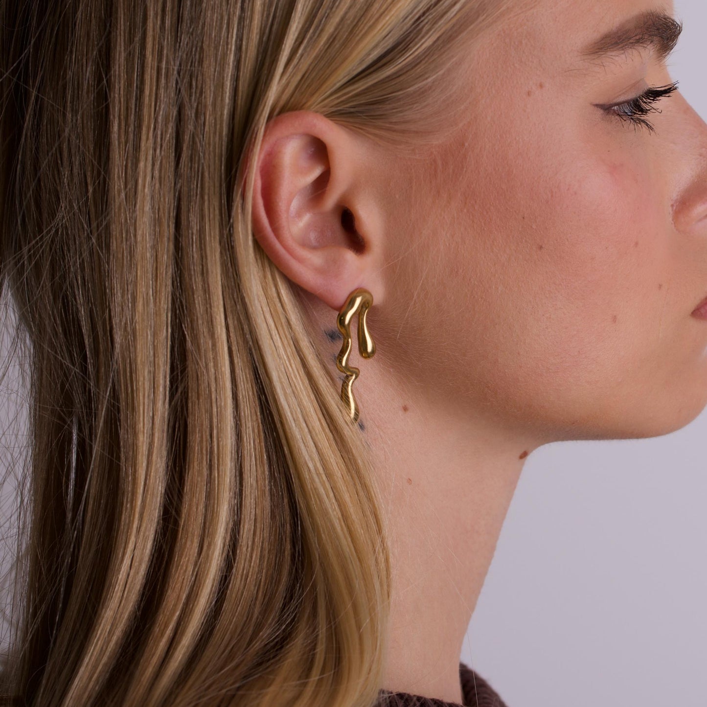 18k Gold Dangling Earrings