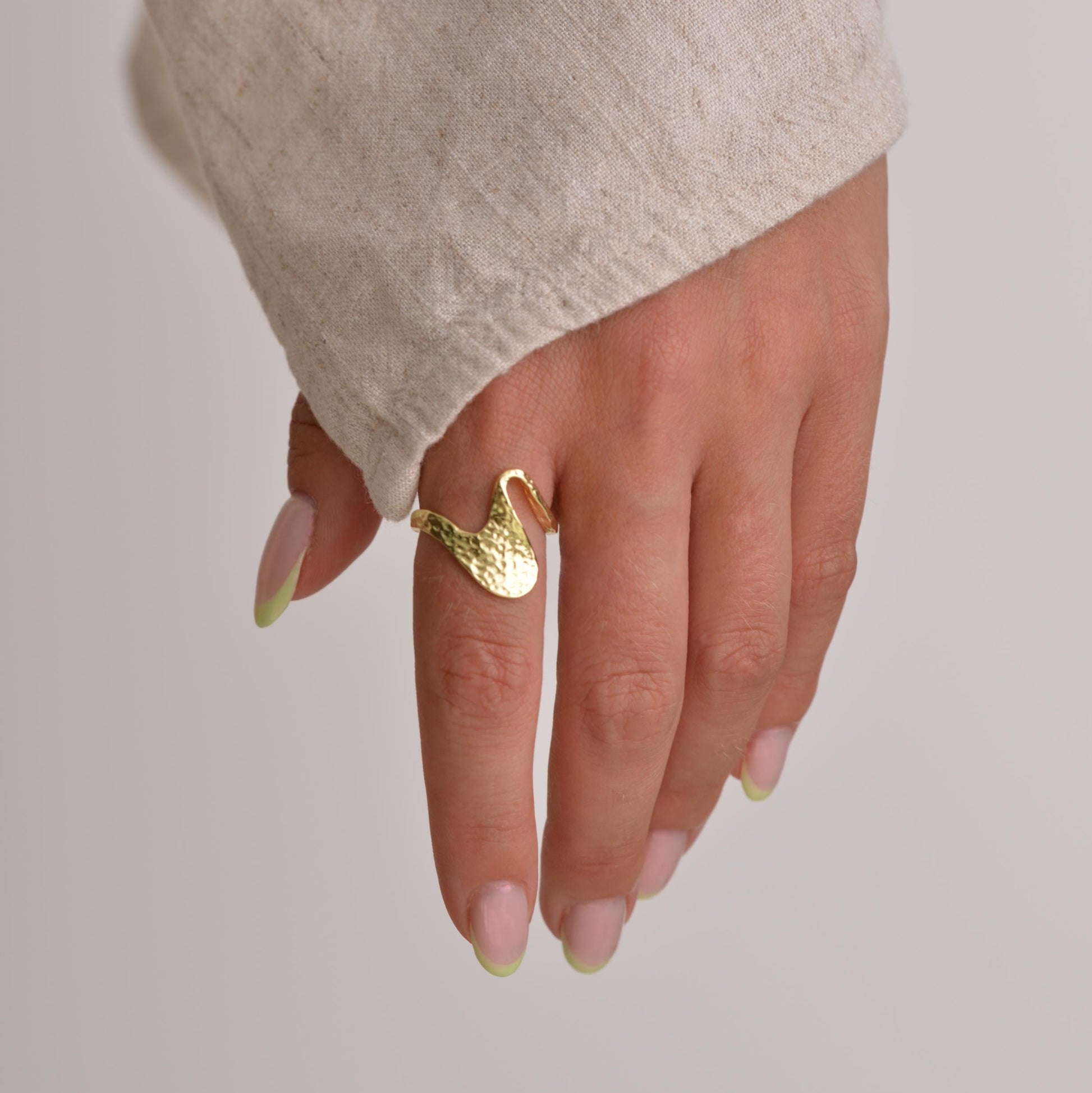 Wave Curve Gold Ring