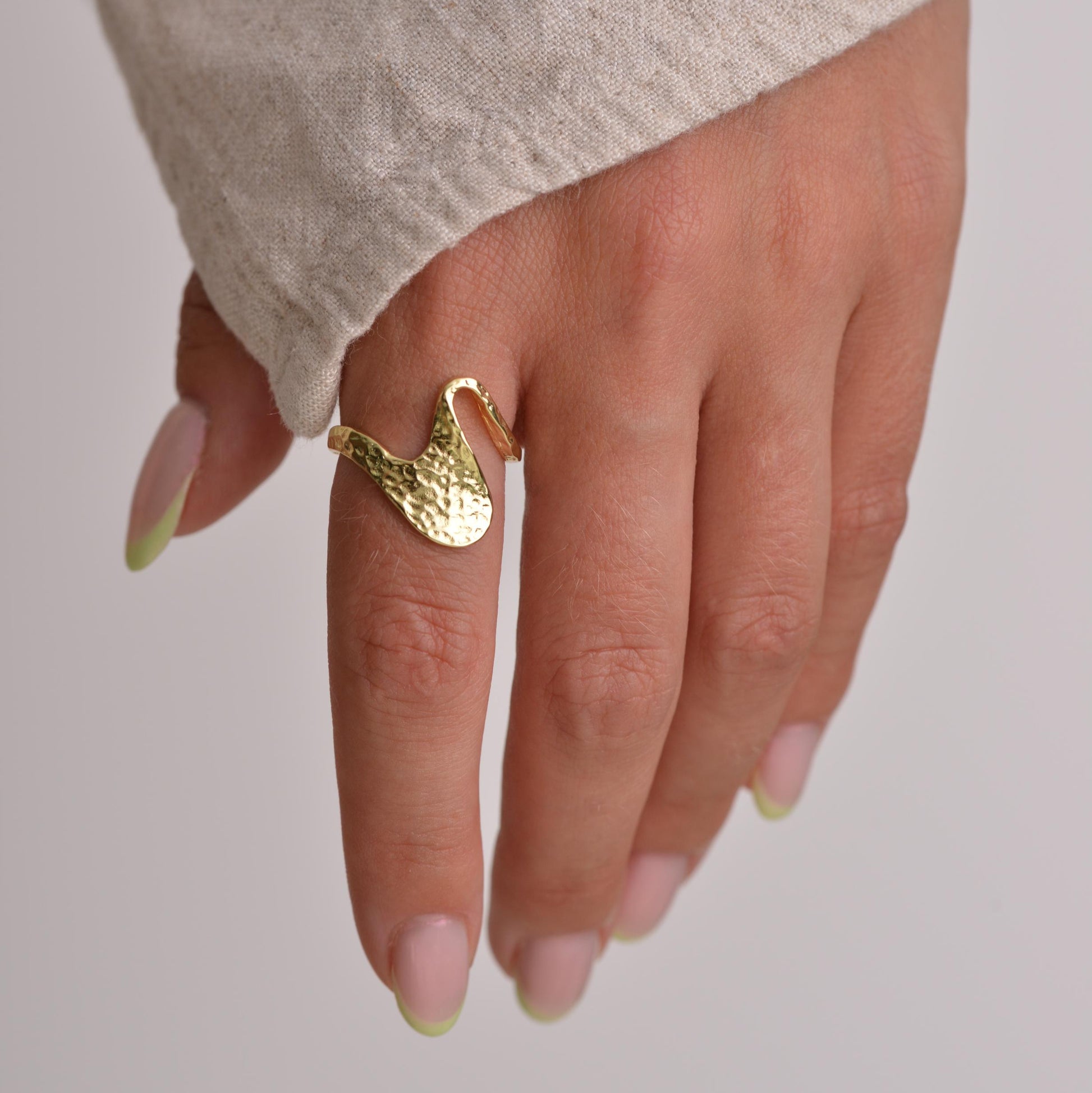 Wave Curve Gold Ring