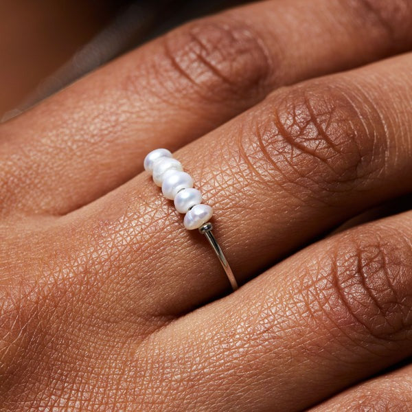 Mini Pearl Ring