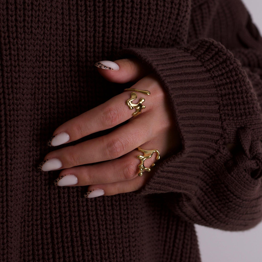 🖤 Blog Post 1: “Black Friday Jewellery Sale — Save Big on S925 Silver Adjustable Rings!