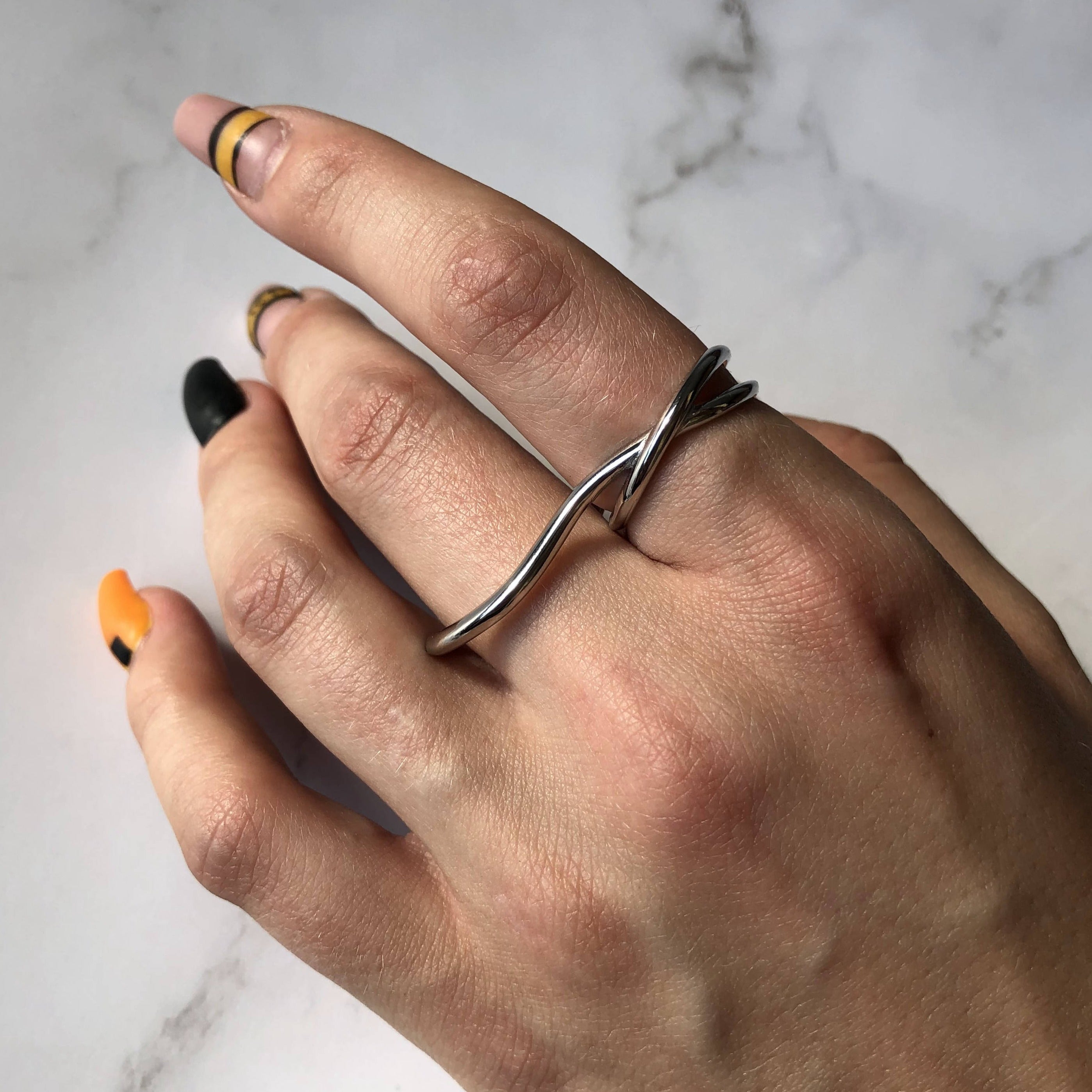 Two finger hot sale snake ring