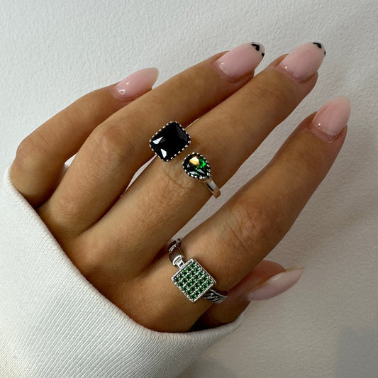 Emerald Gemstone Silver RIng
