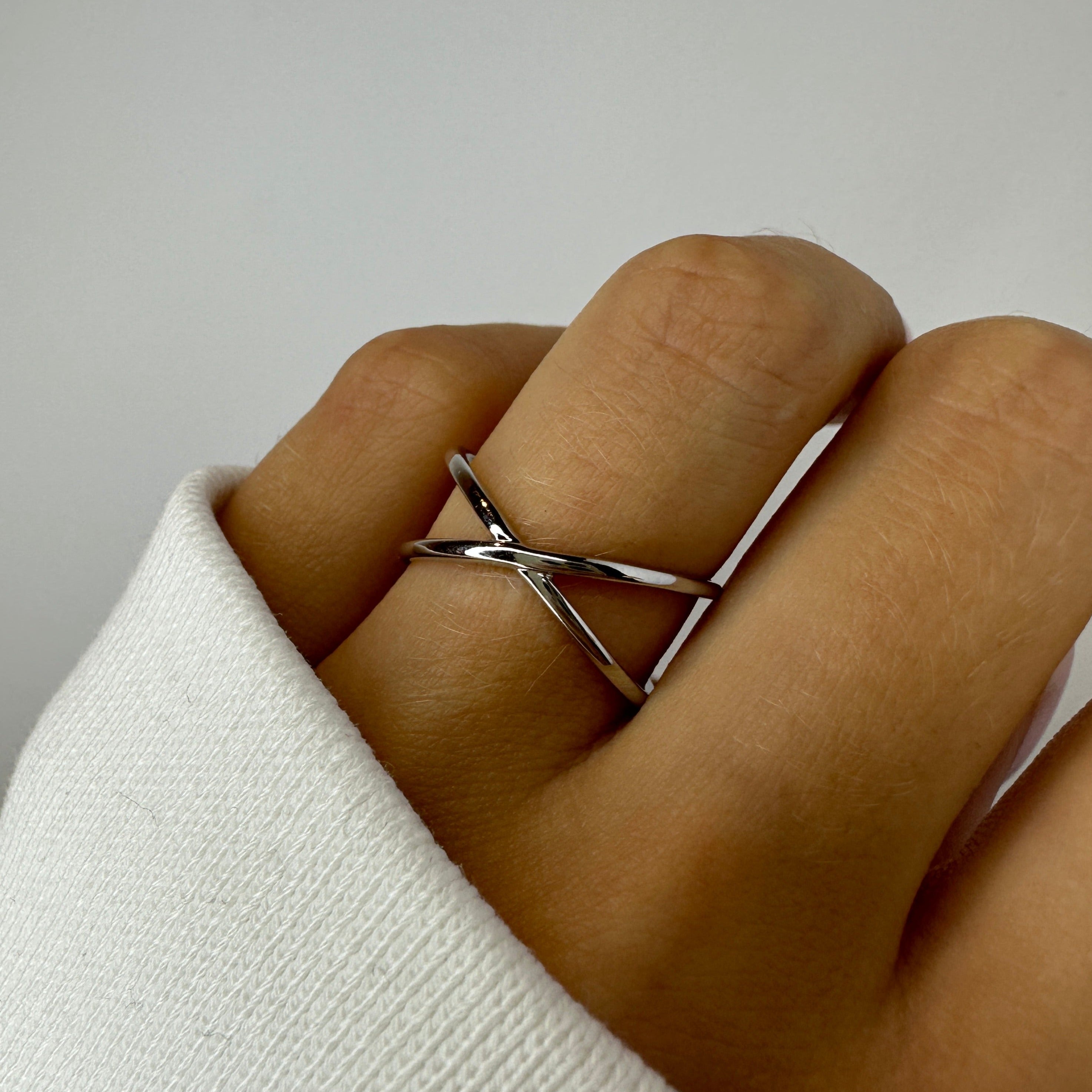 Silver Criss Cross Ring | Twisted Irregular Abstract Ring – Ocean