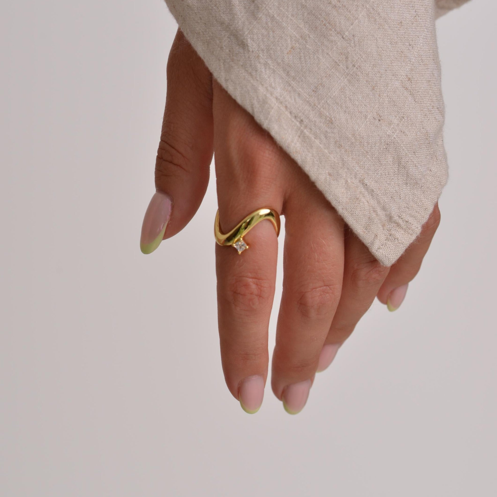 Twisted Gemstone Rings